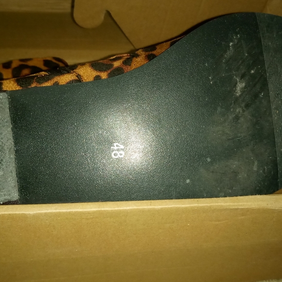 Unisex leopard Boots